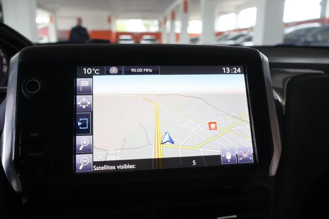 Peugeot 208 - View model 32