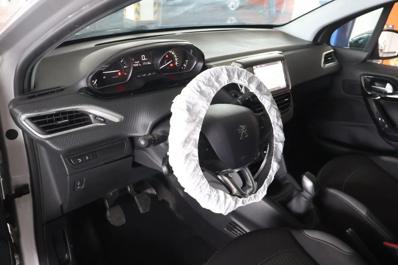 Peugeot 208 - View model 44