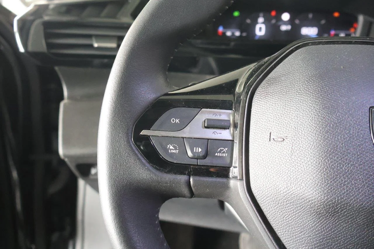 Peugeot 308 - View model 21