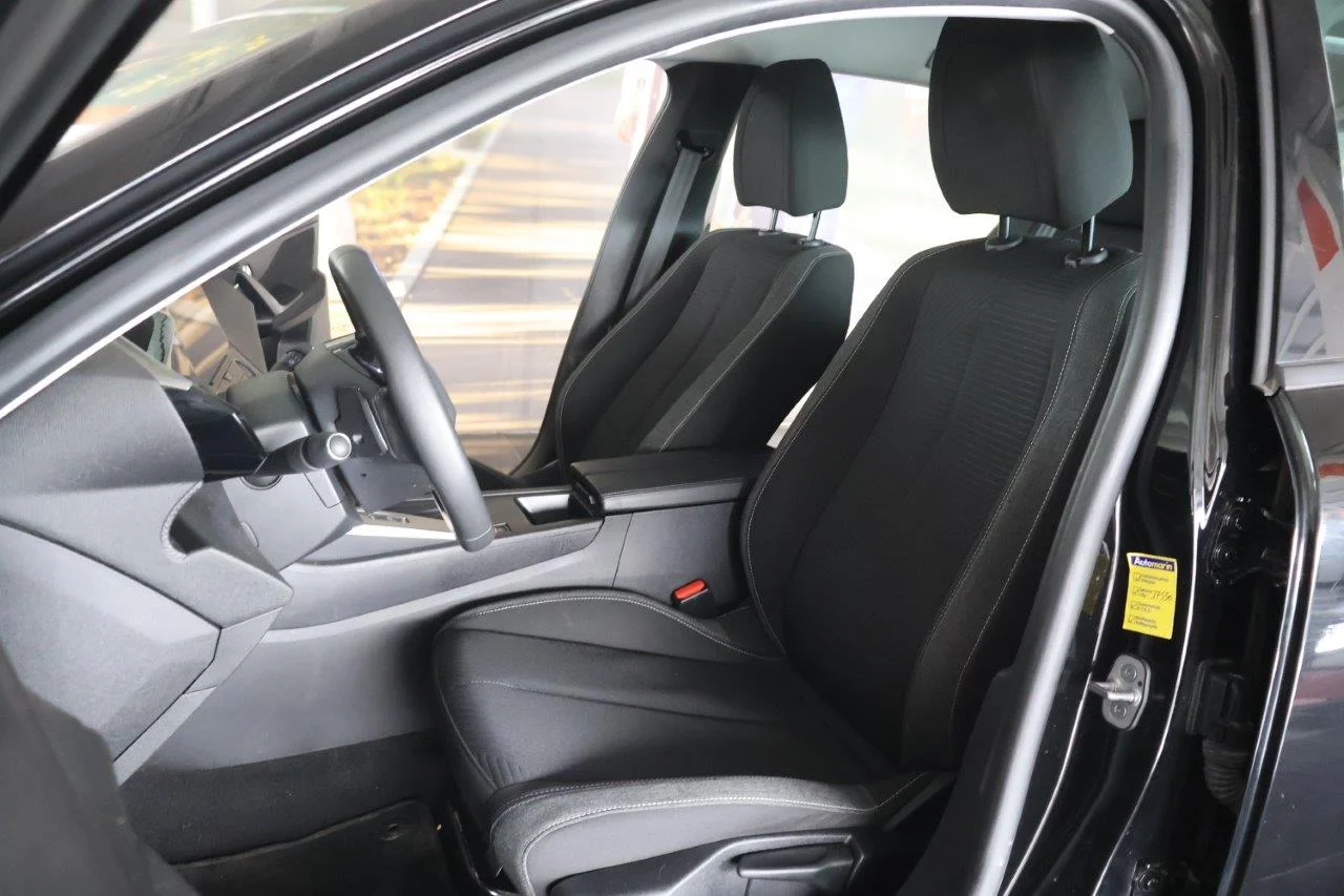 Peugeot 308 - View model 32