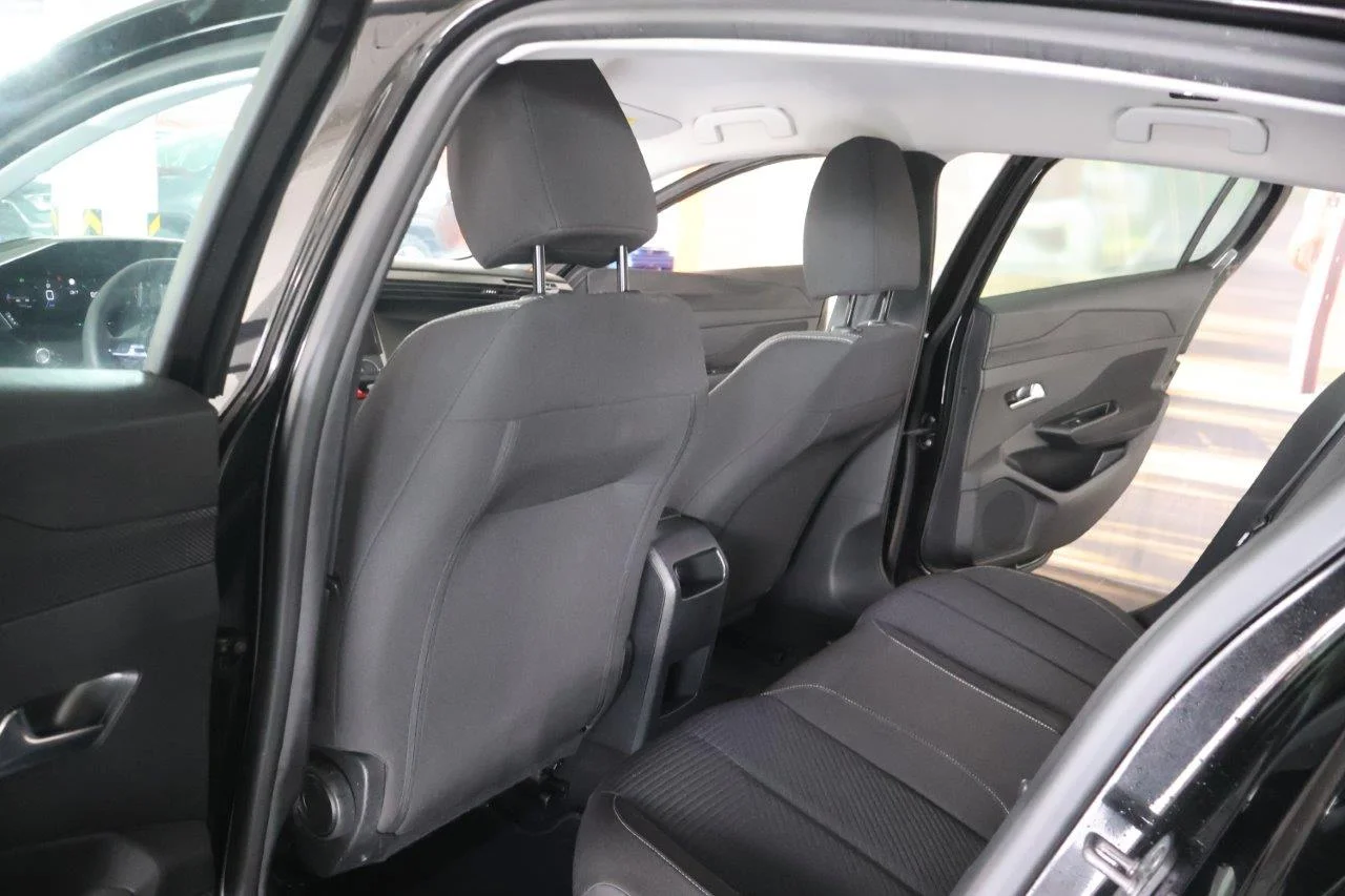 Peugeot 308 - View model 33