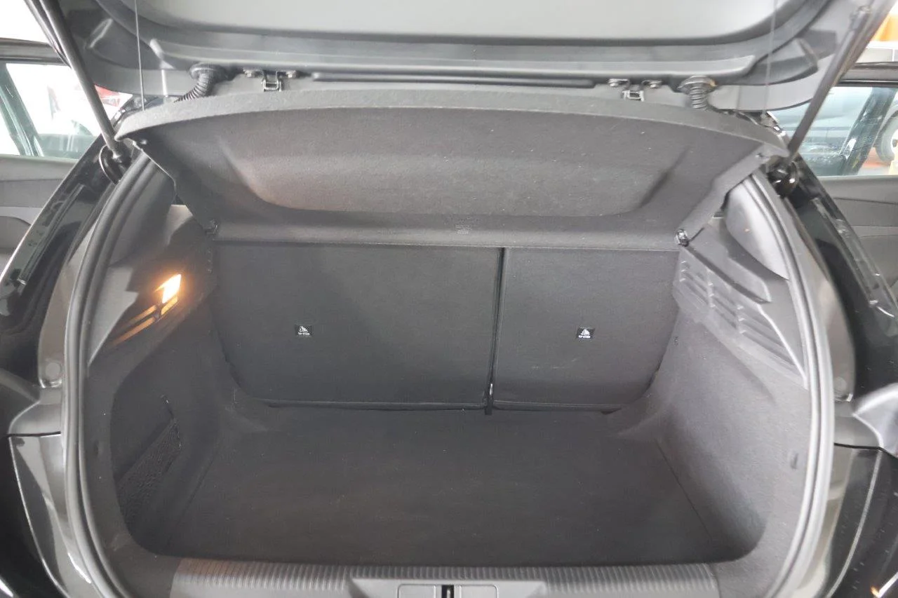 Peugeot 308 - View model 40