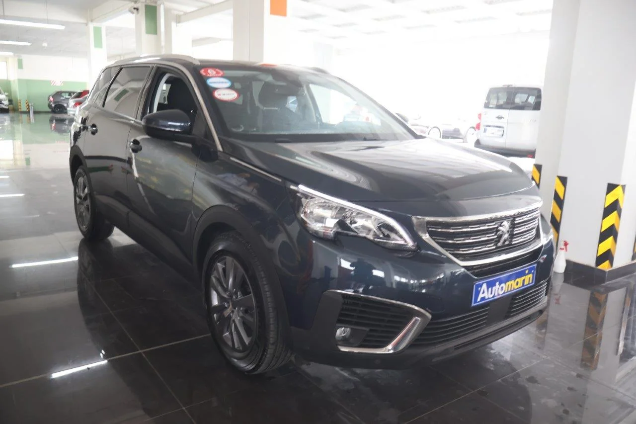 View 4 - Peugeot 5008 - 2019