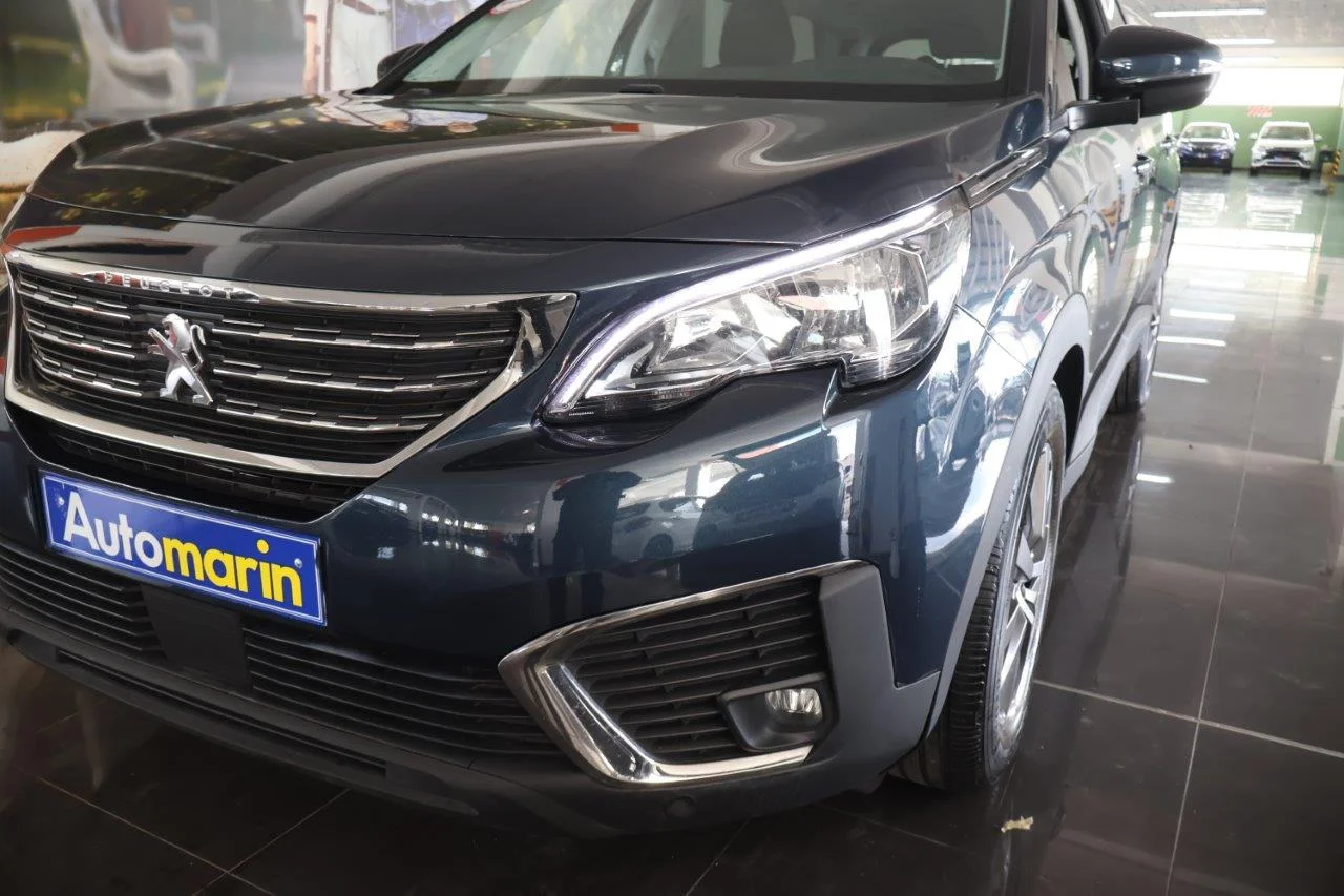 Peugeot 5008 - View model 14