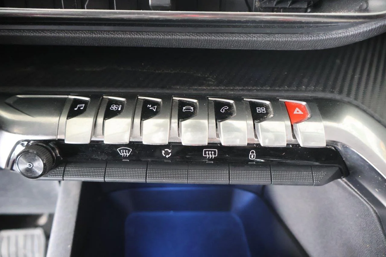 Peugeot 5008 - View model 24