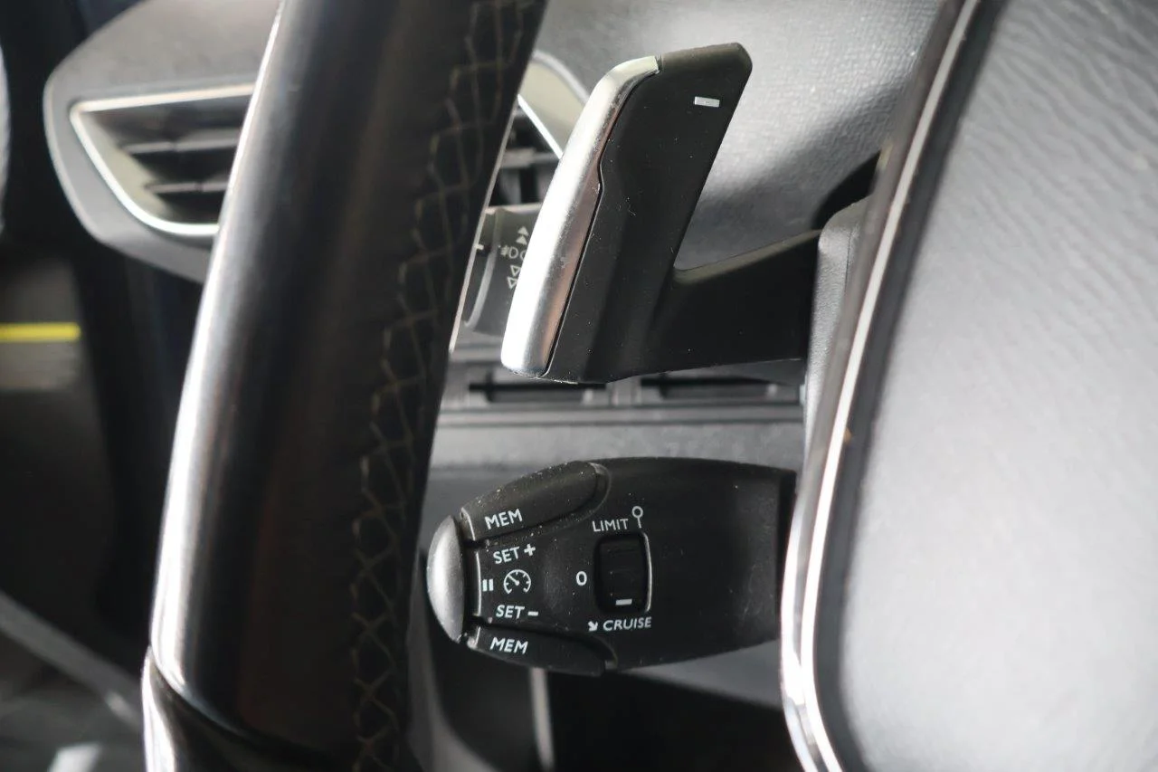 Peugeot 5008 - View model 28