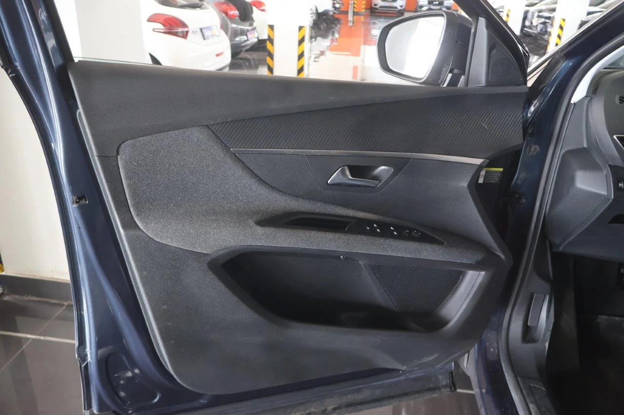 Peugeot 5008 - View model 30