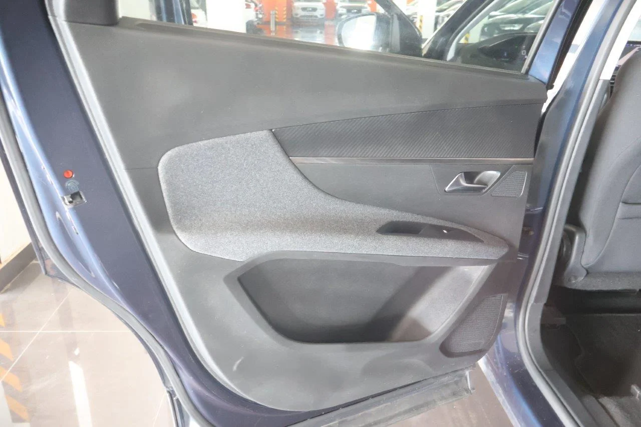 Peugeot 5008 - View model 34