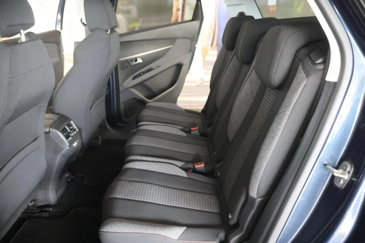 Peugeot 5008 - View model 35