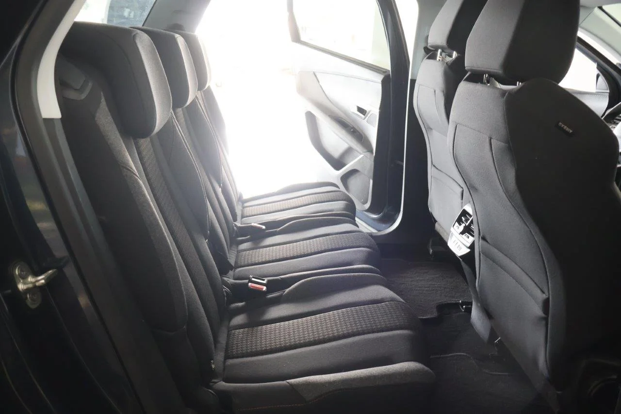 Peugeot 5008 - View model 38