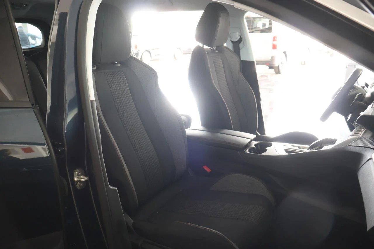 Peugeot 5008 - View model 39