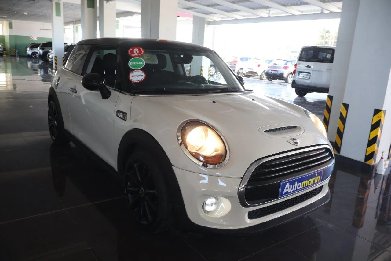 View 4 - Mini Cooper - 2014