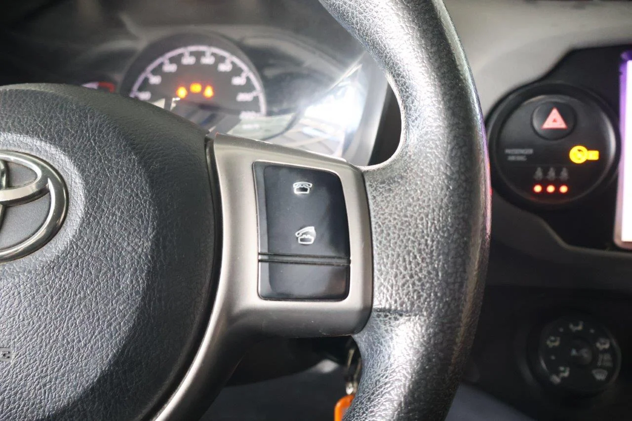 Toyota Yaris - View model 24