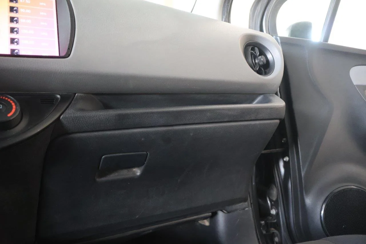 Toyota Yaris - View model 30