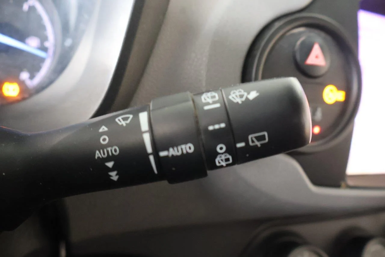 Toyota Yaris - View model 33
