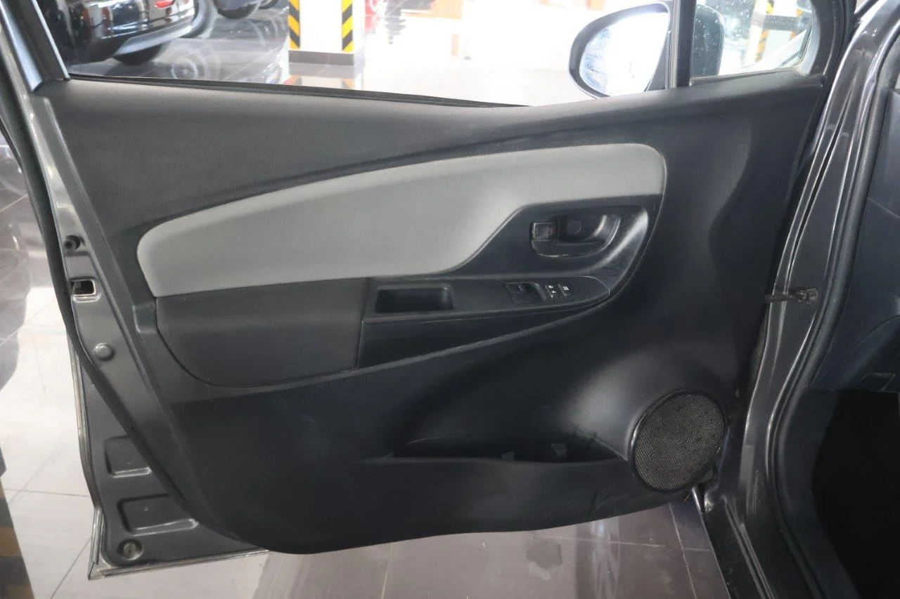 Toyota Yaris - View model 34