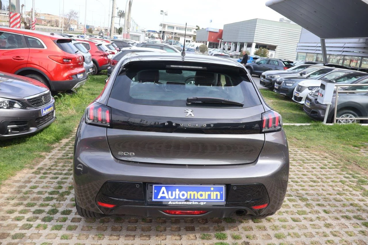 Peugeot 208 - View model 5