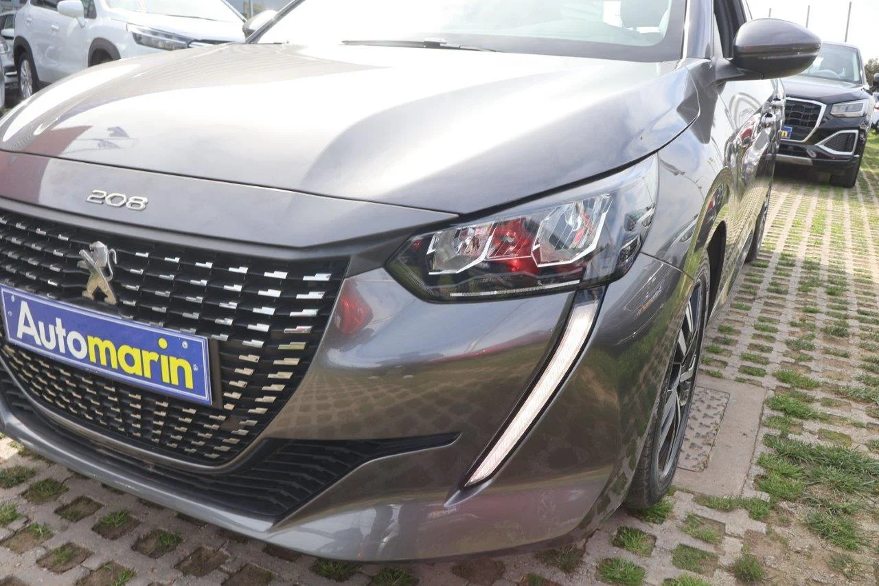 Peugeot 208 - View model 13