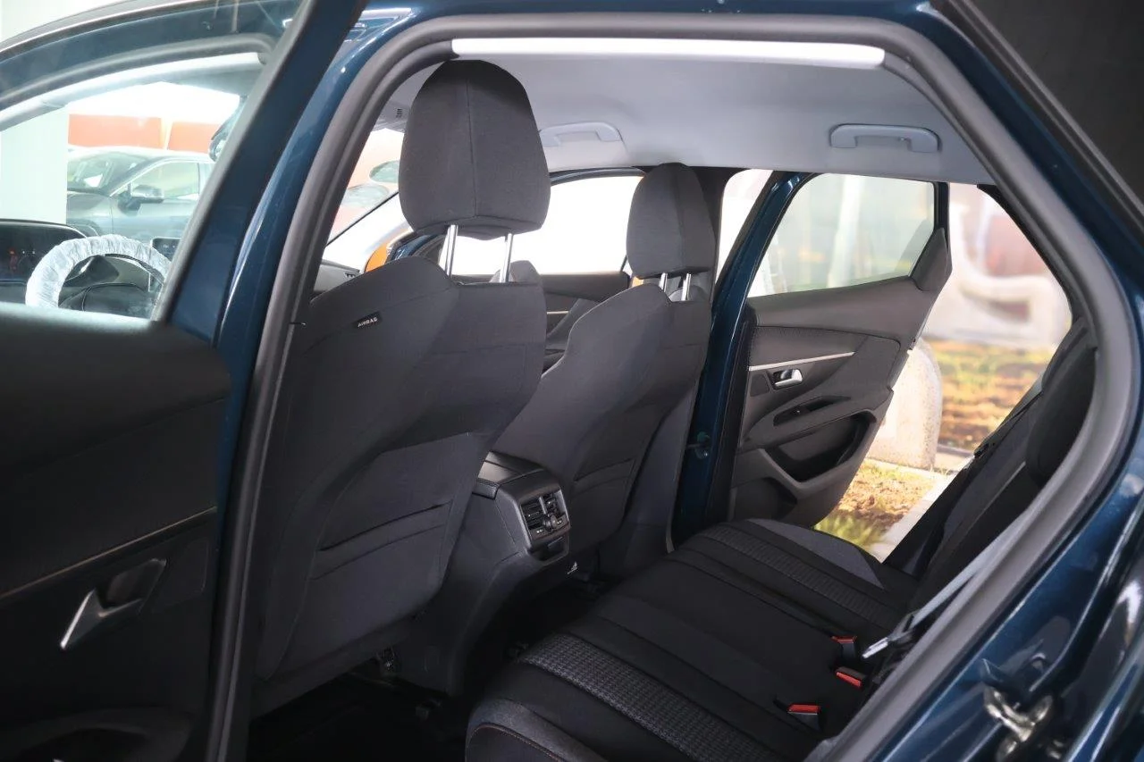 Peugeot 3008 - View model 28