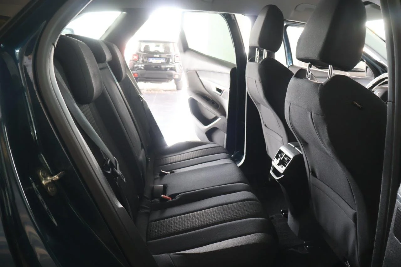 Peugeot 3008 - View model 31