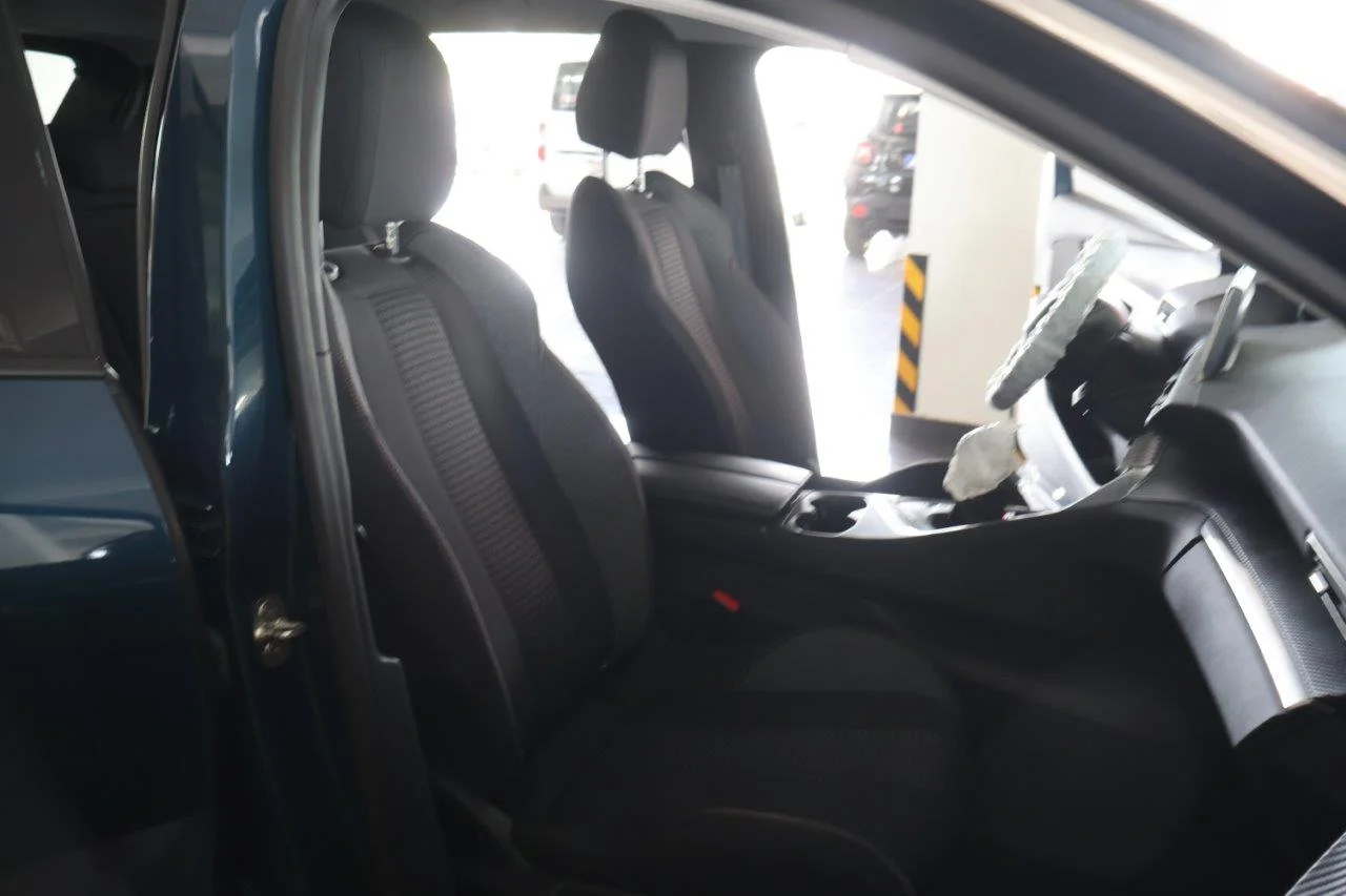Peugeot 3008 - View model 32