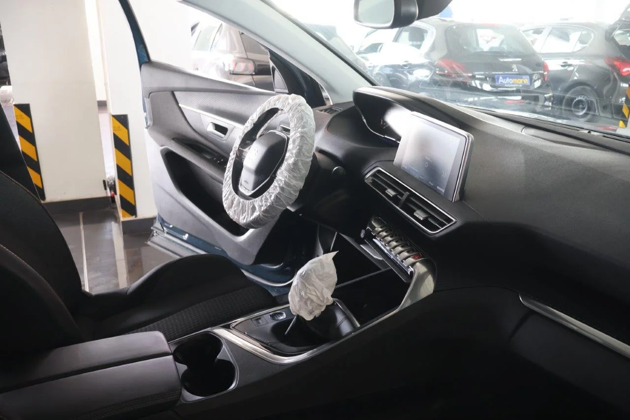 Peugeot 3008 - View model 33
