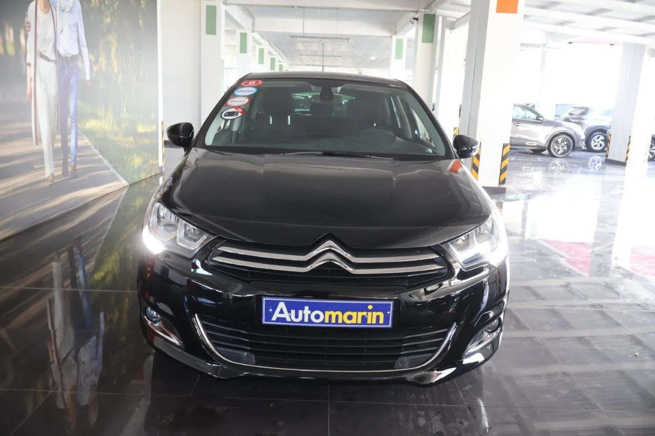 View 3 - Citroen C4 - 2018