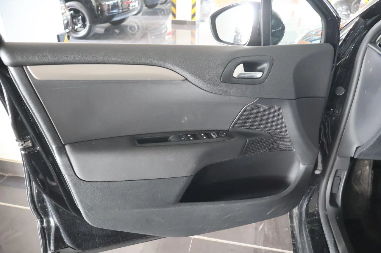 Citroen C4 - View model 25