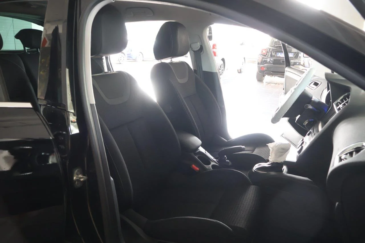 Citroen C4 - View model 33