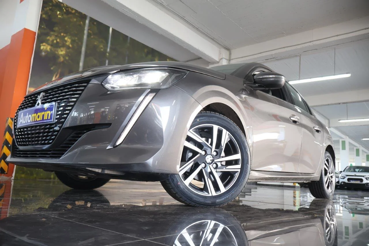 View 2 - Peugeot 208 - 2020