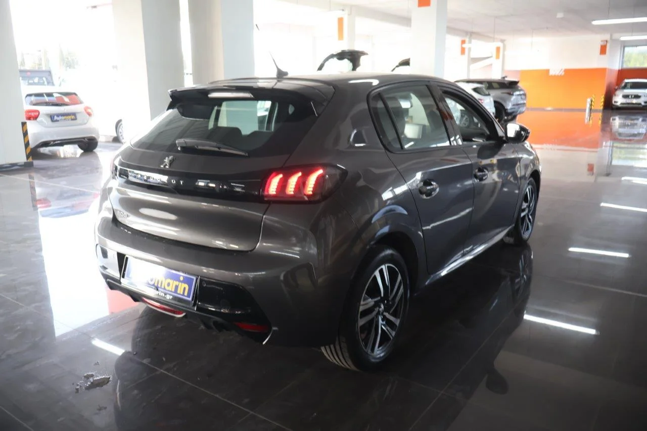 View 5 - Peugeot 208 - 2020