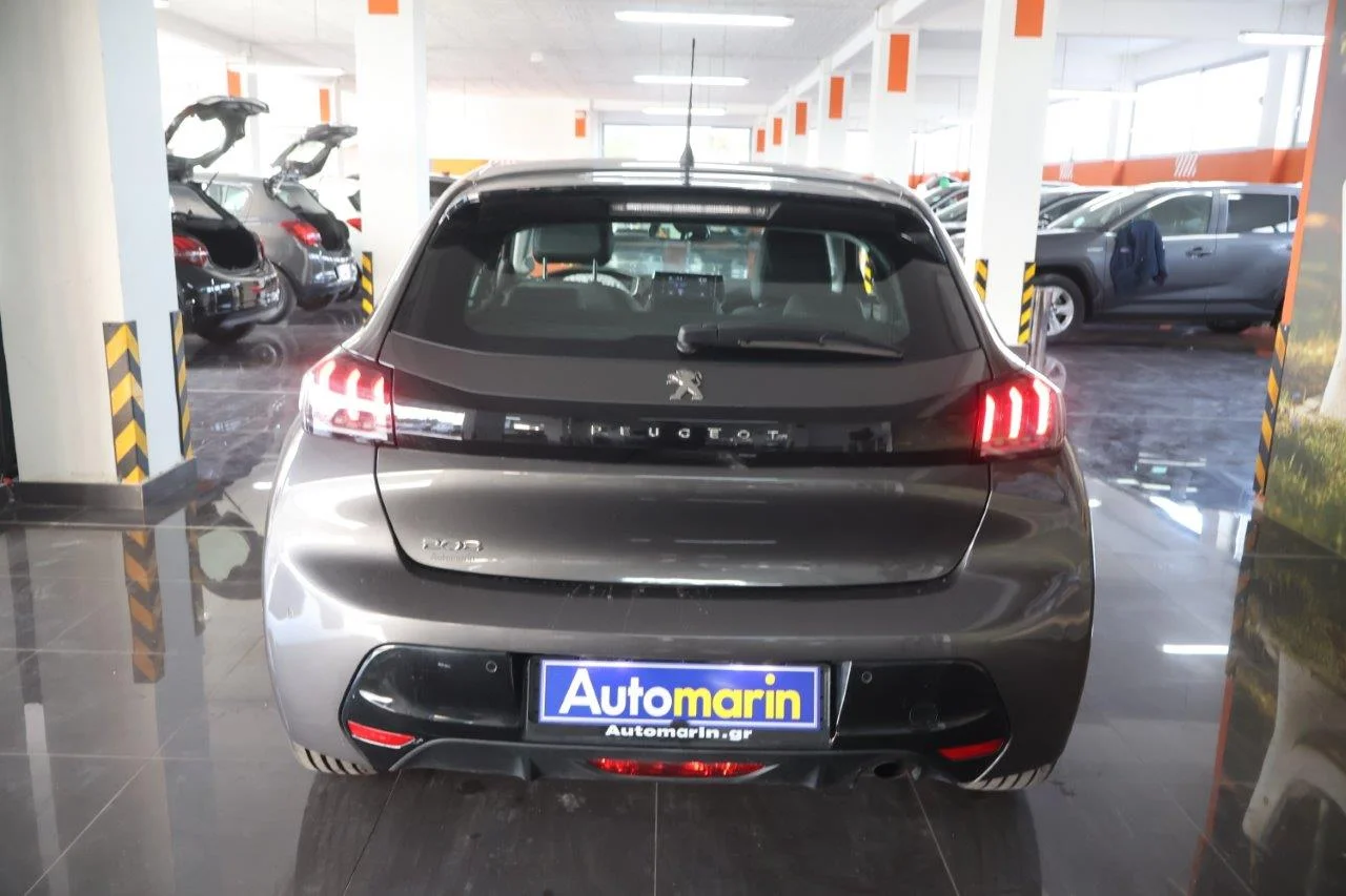 Peugeot 208 - View model 5