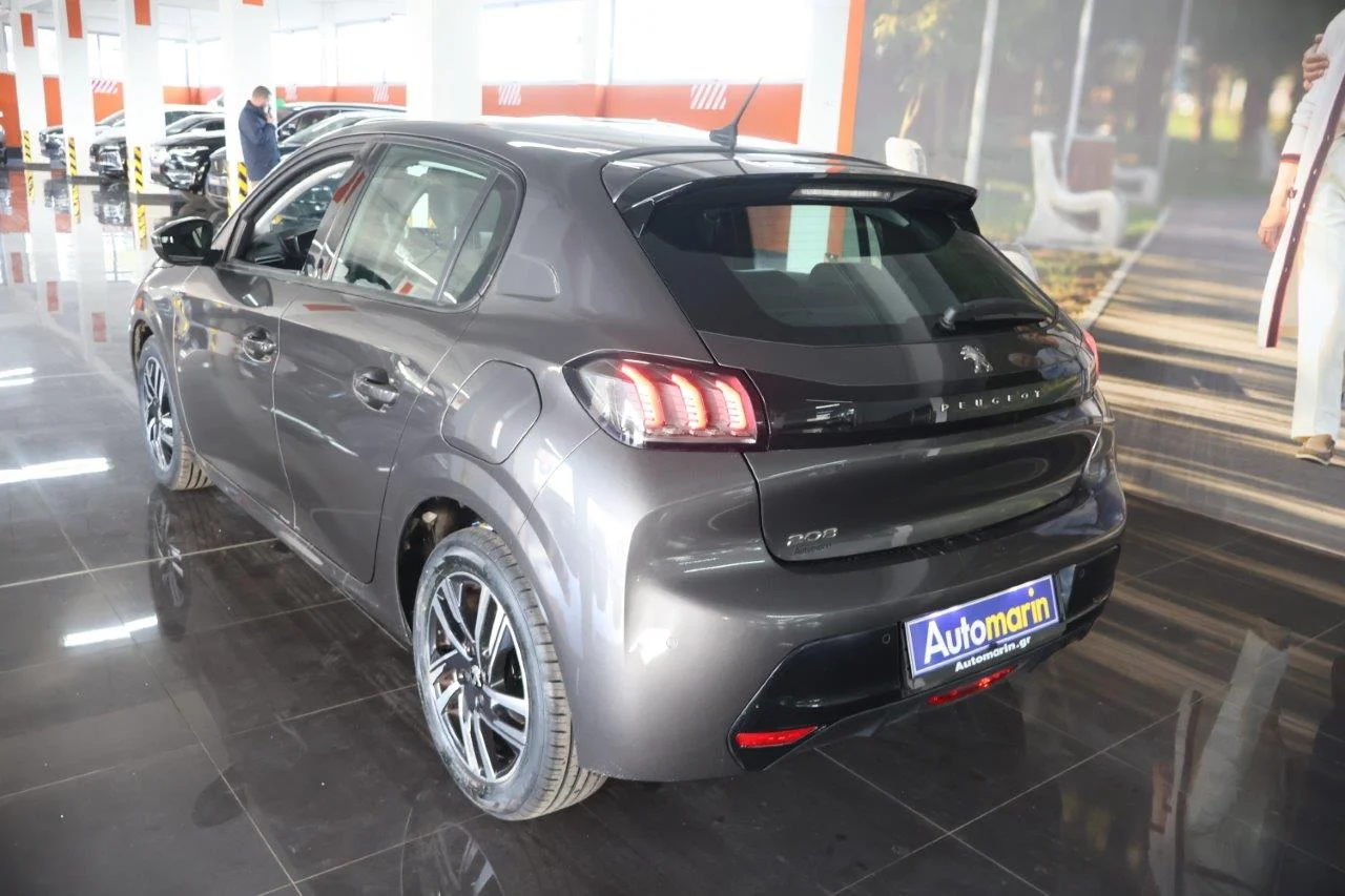 Peugeot 208 - View model 6