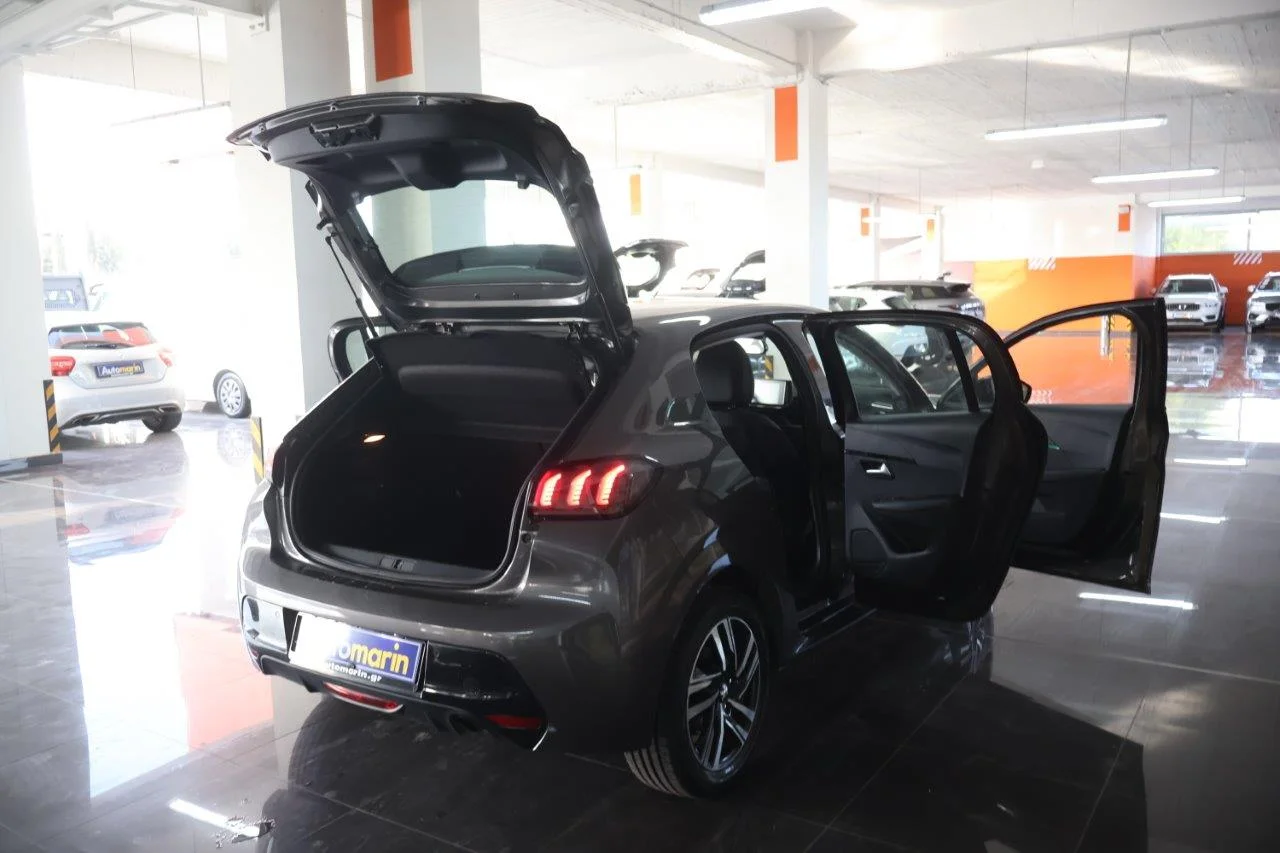 Peugeot 208 - View model 7