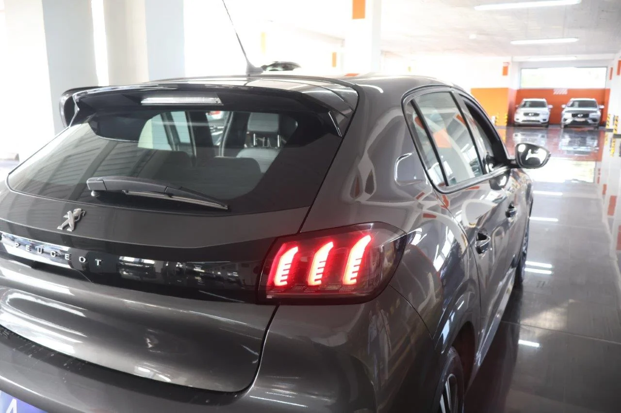 Peugeot 208 - View model 10