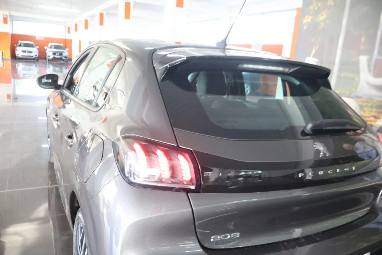 Peugeot 208 - View model 11