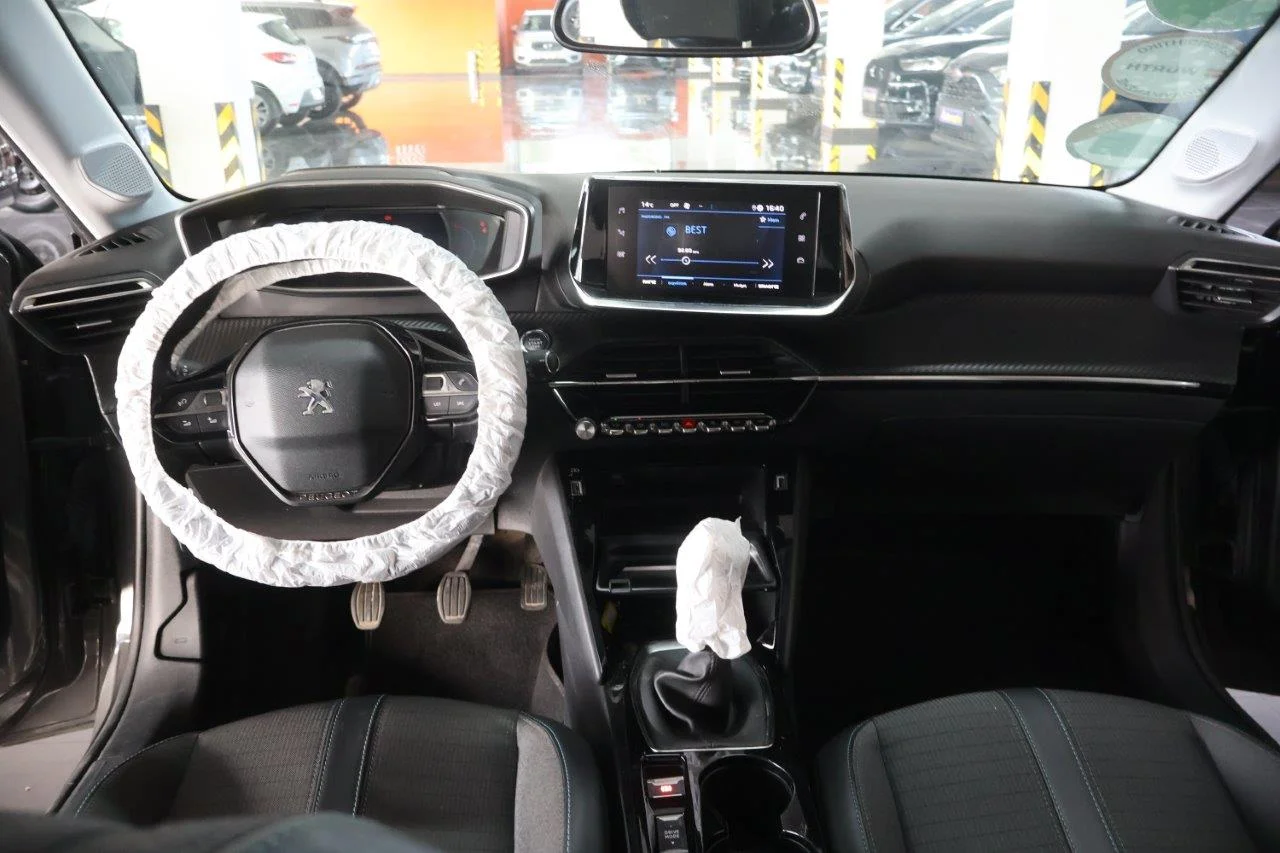 Peugeot 208 - View model 19