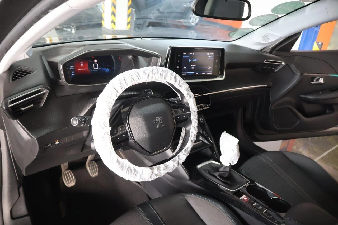 Peugeot 208 - View model 23