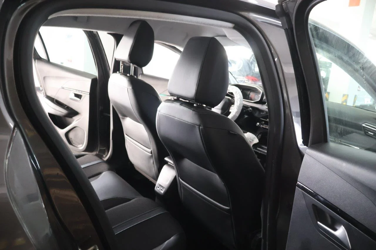 Peugeot 208 - View model 30