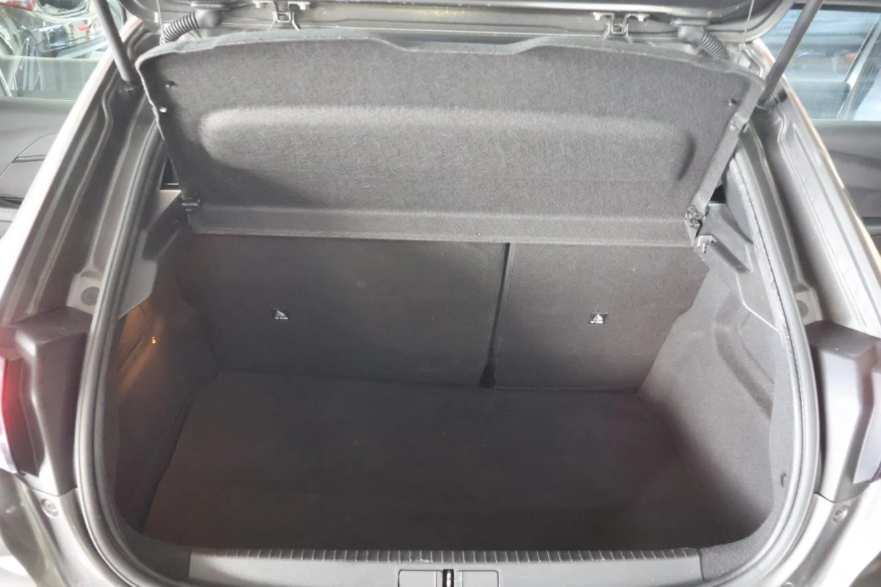 Peugeot 208 - View model 34