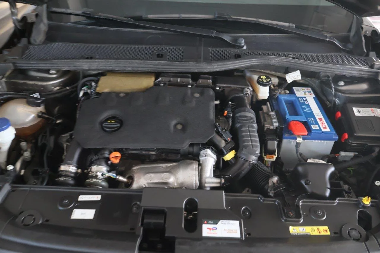 Peugeot 208 - View model 35