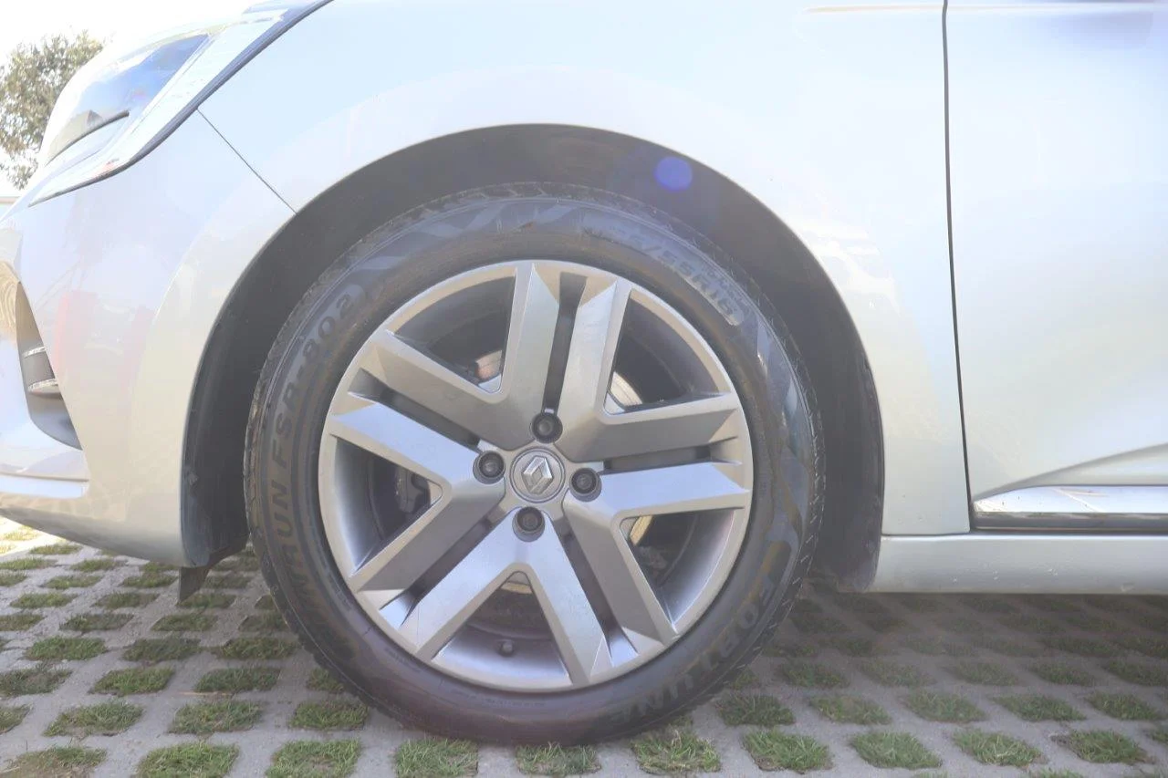 Renault Clio - View model 13