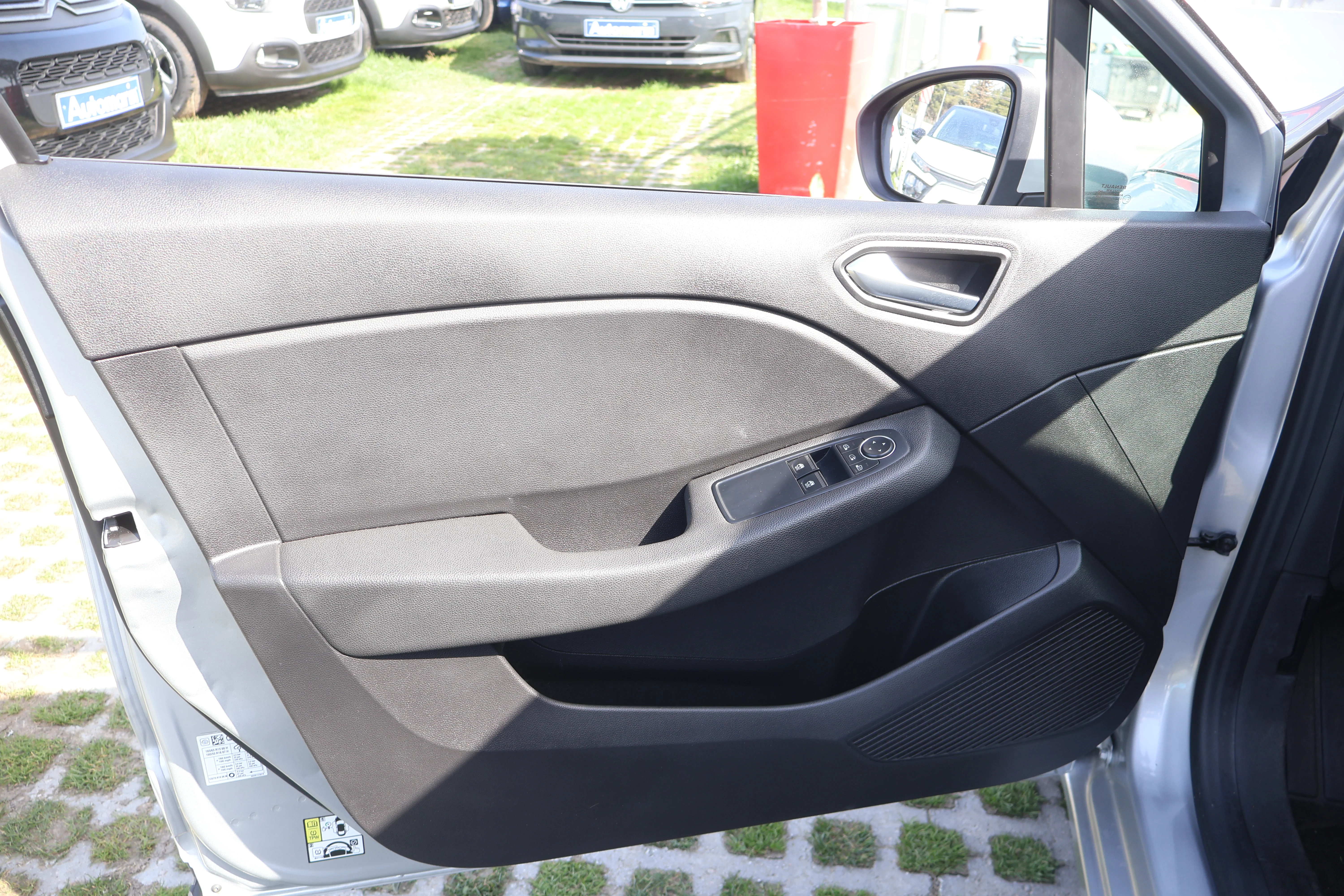 Renault Clio - View model 27
