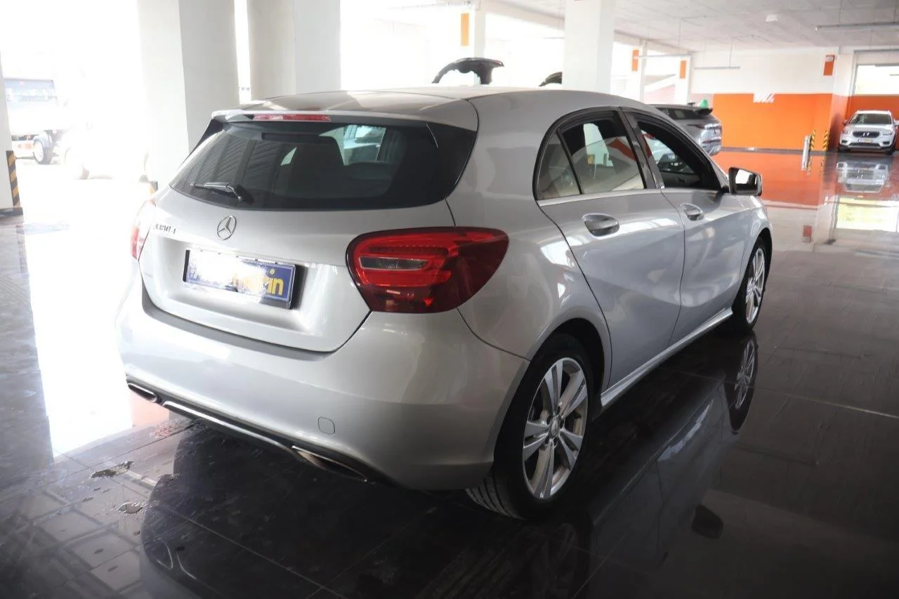 View 5 - Mercedes-Benz A 180 - 2015