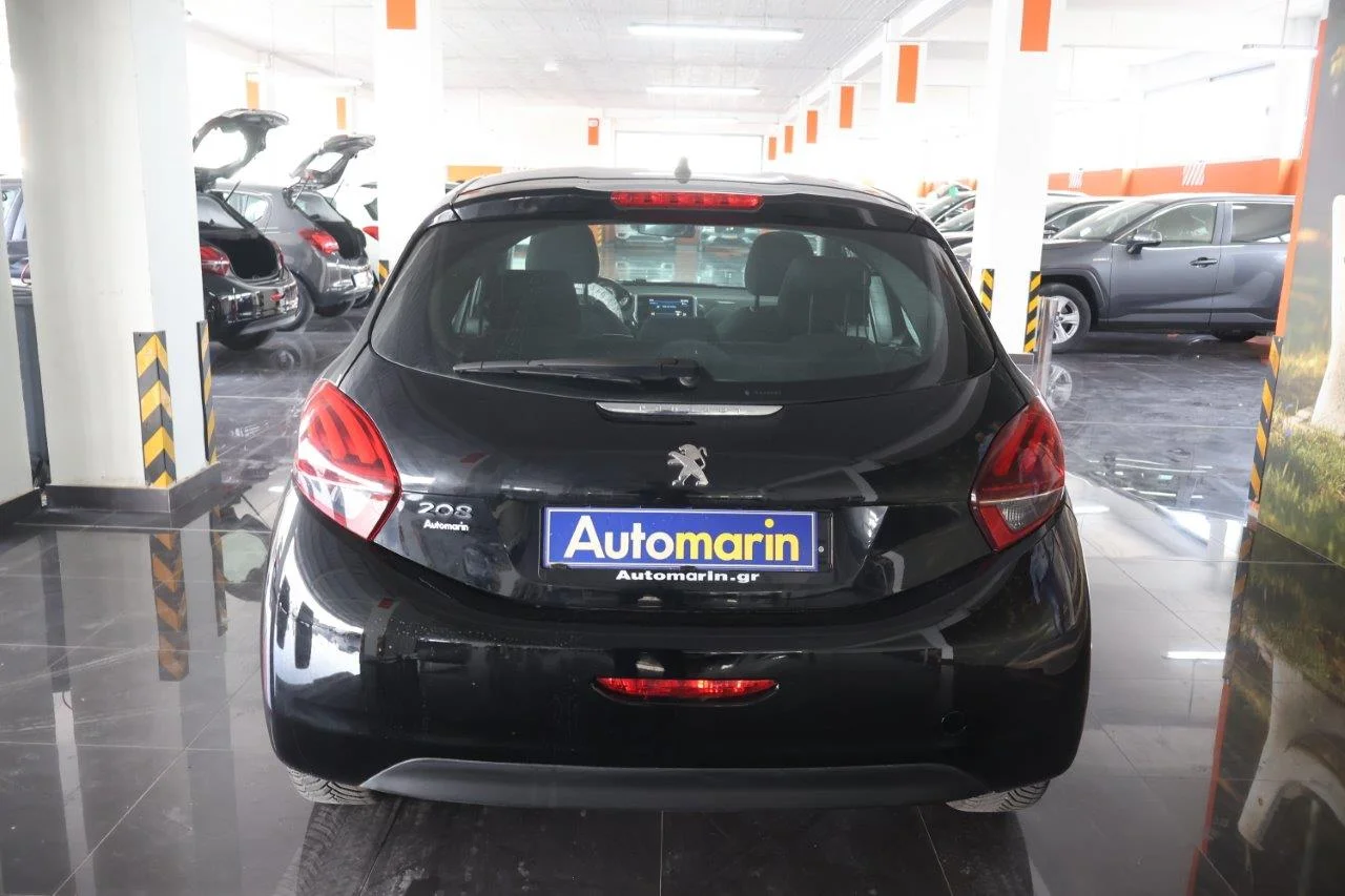 Peugeot 208 - View model 5