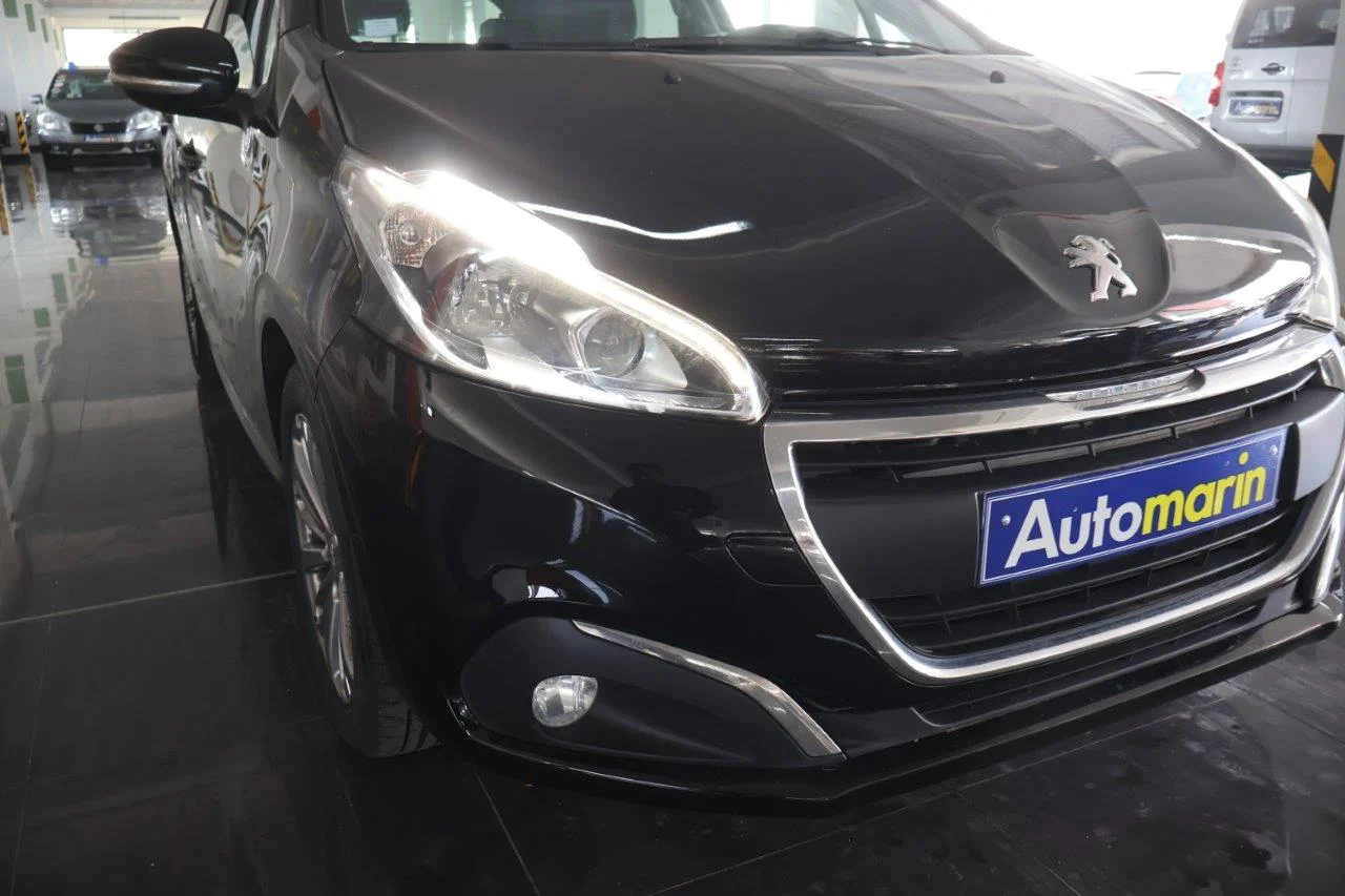 Peugeot 208 - View model 15