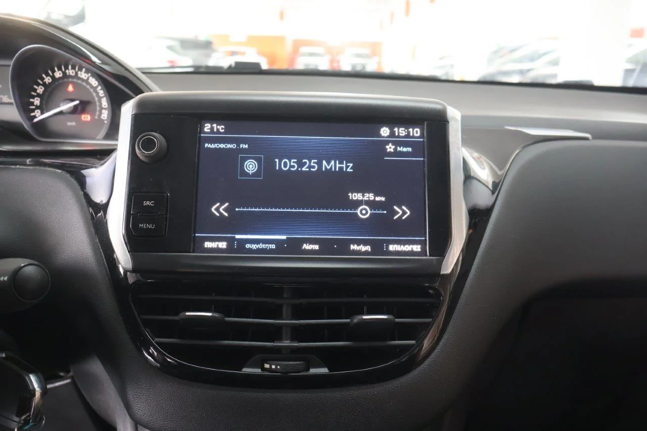 Peugeot 208 - View model 20
