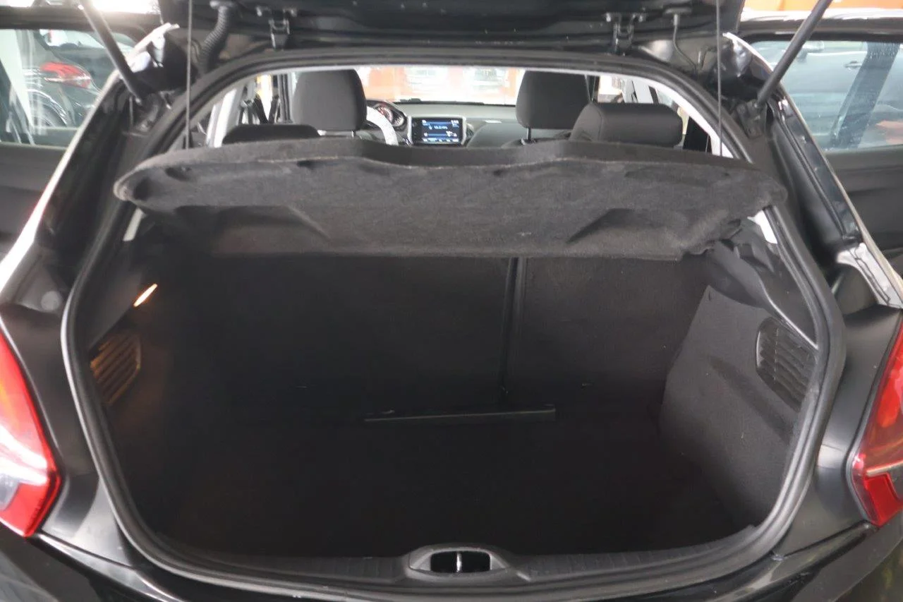 Peugeot 208 - View model 33
