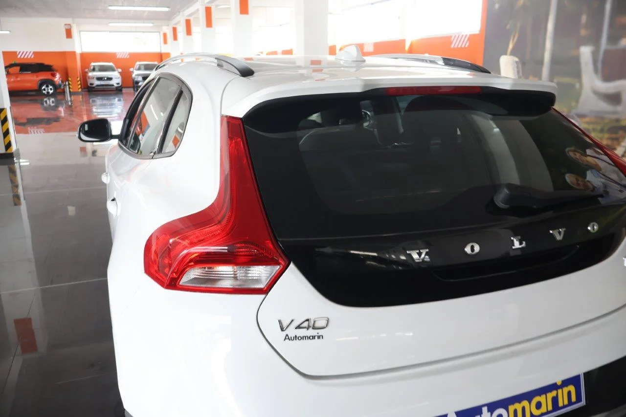 Volvo V40 Cross Country - View model 11