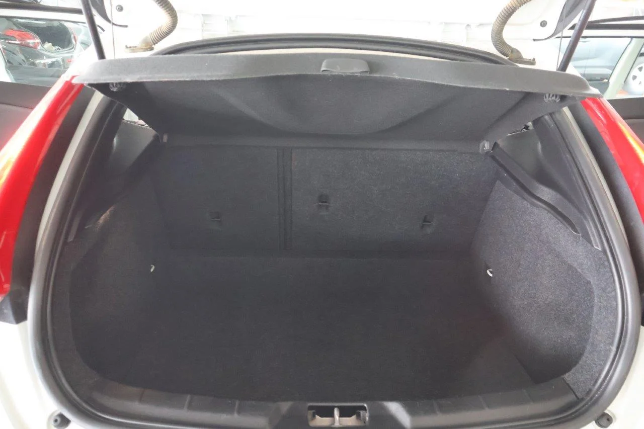 Volvo V40 Cross Country - View model 37